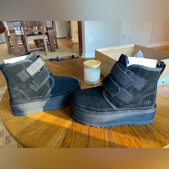 UGG Black Platform Shoes - Picture 1 of 6
